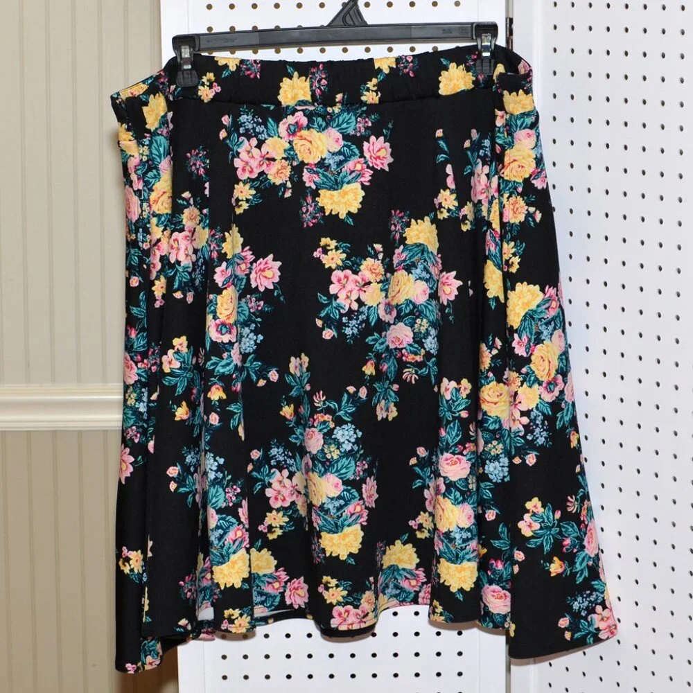 Plus Size 2X Ashley Nell Tipton Vintage Style Floral On Black Midi Skirt - Picture 9 of 12